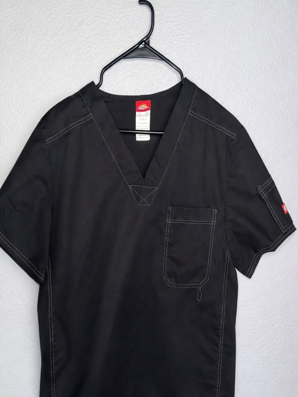 Dickies Men's Black Scrub Top White Stitching Pocket Size Small